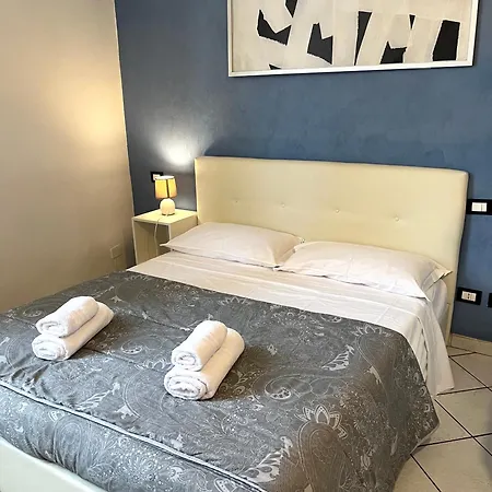 La & Bed and Breakfast