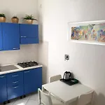 לינה וארוחת בוקר La & בולוניה